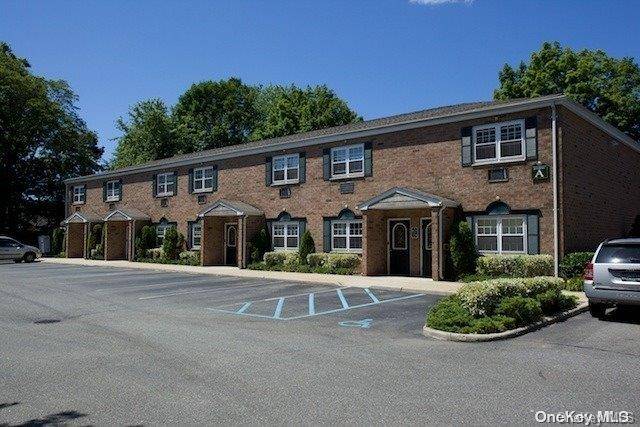 West Babylon, NY 11704,850 Little East Neck RD #A12