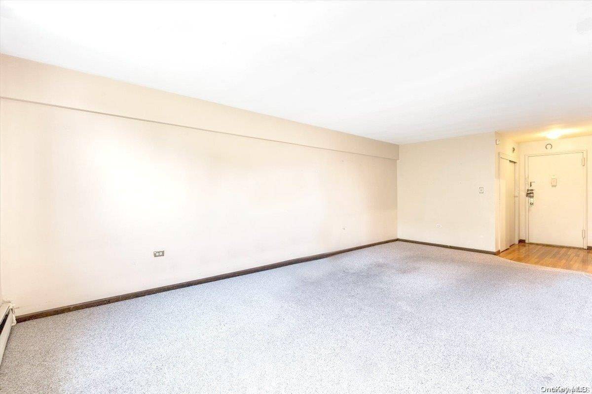 Corona, NY 11368,99-35 59 AVE #5L