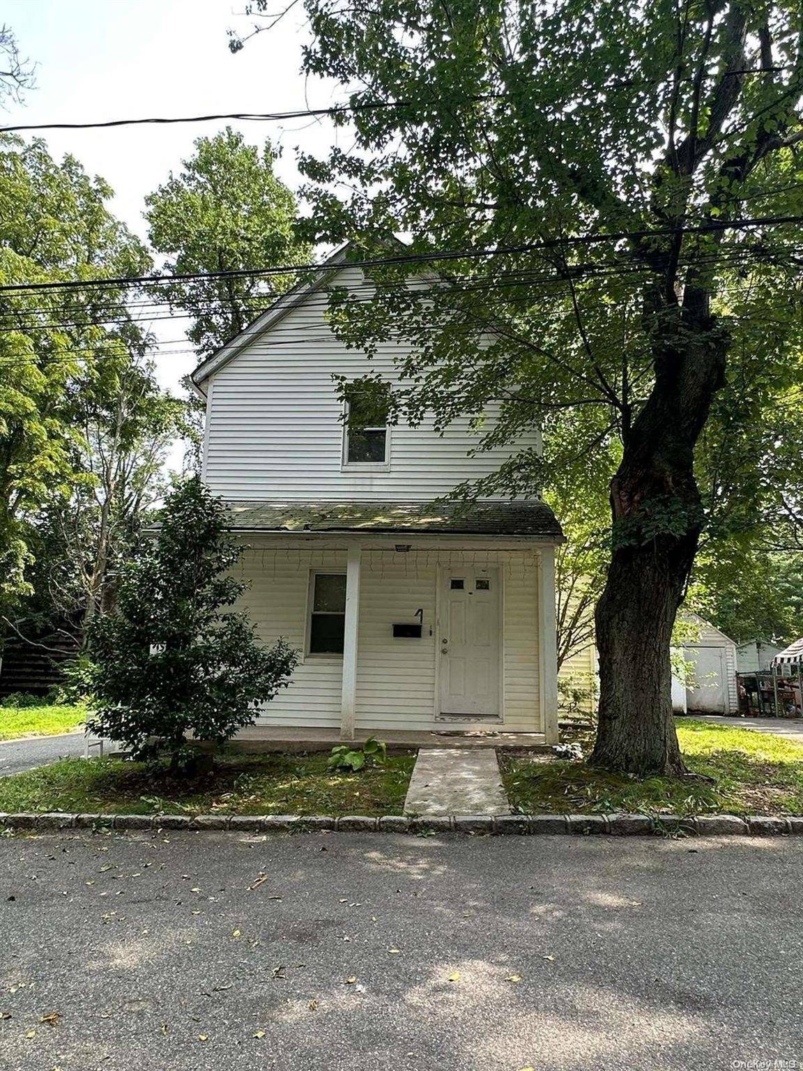 Great Neck, NY 11024,4 Pilvinis DR