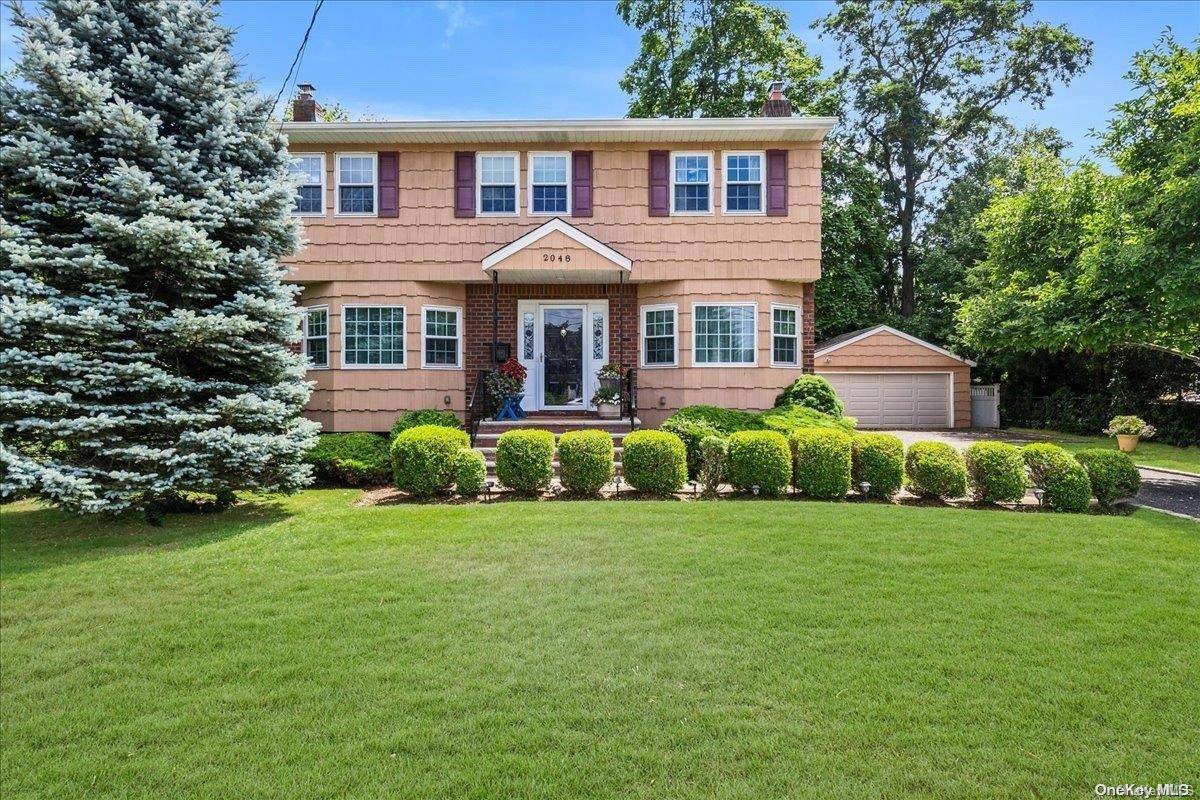 North Bellmore, NY 11710,2048 Waltoffer AVE