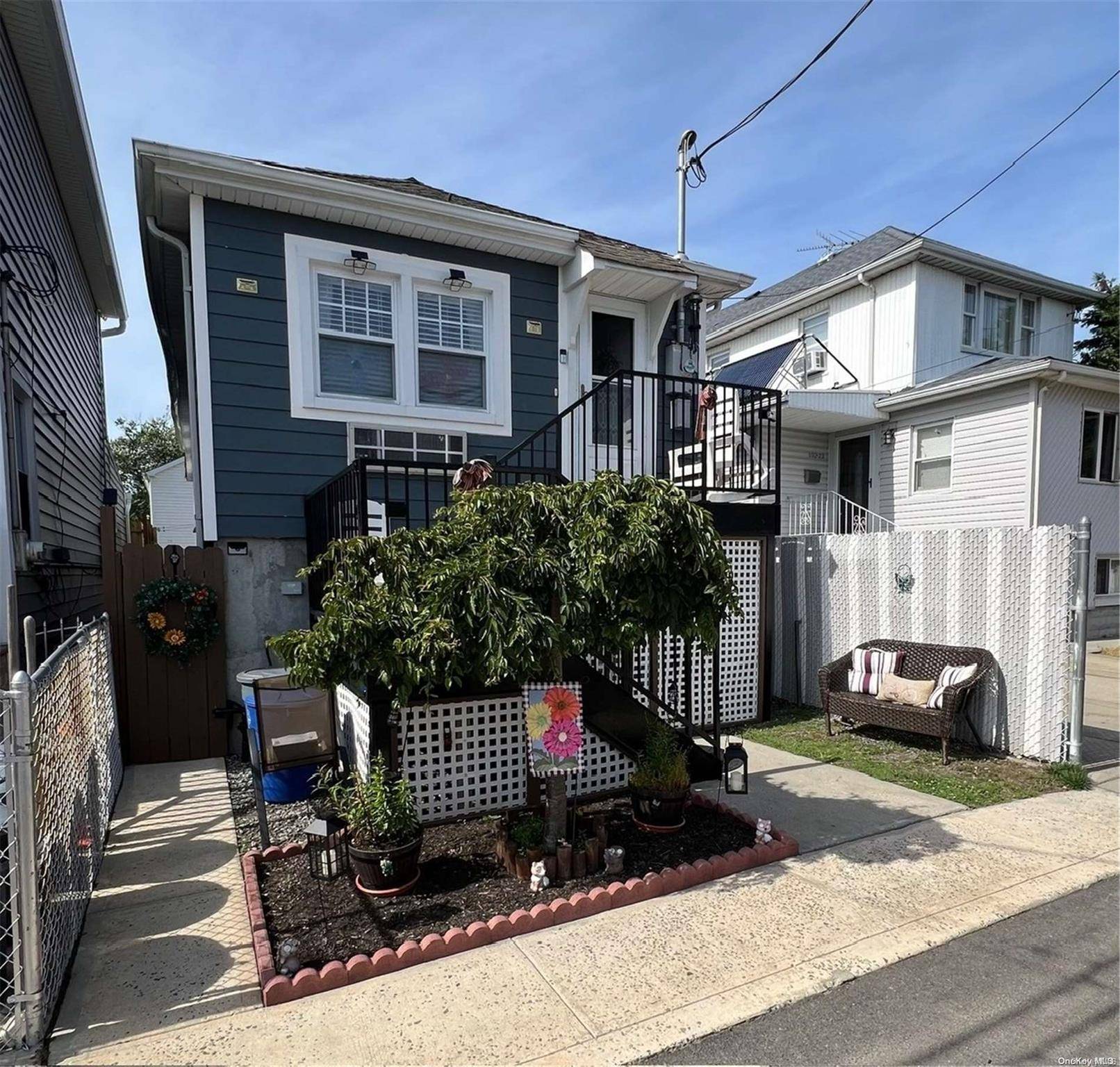 Howard Beach, NY 11414,102-19 164th AVE