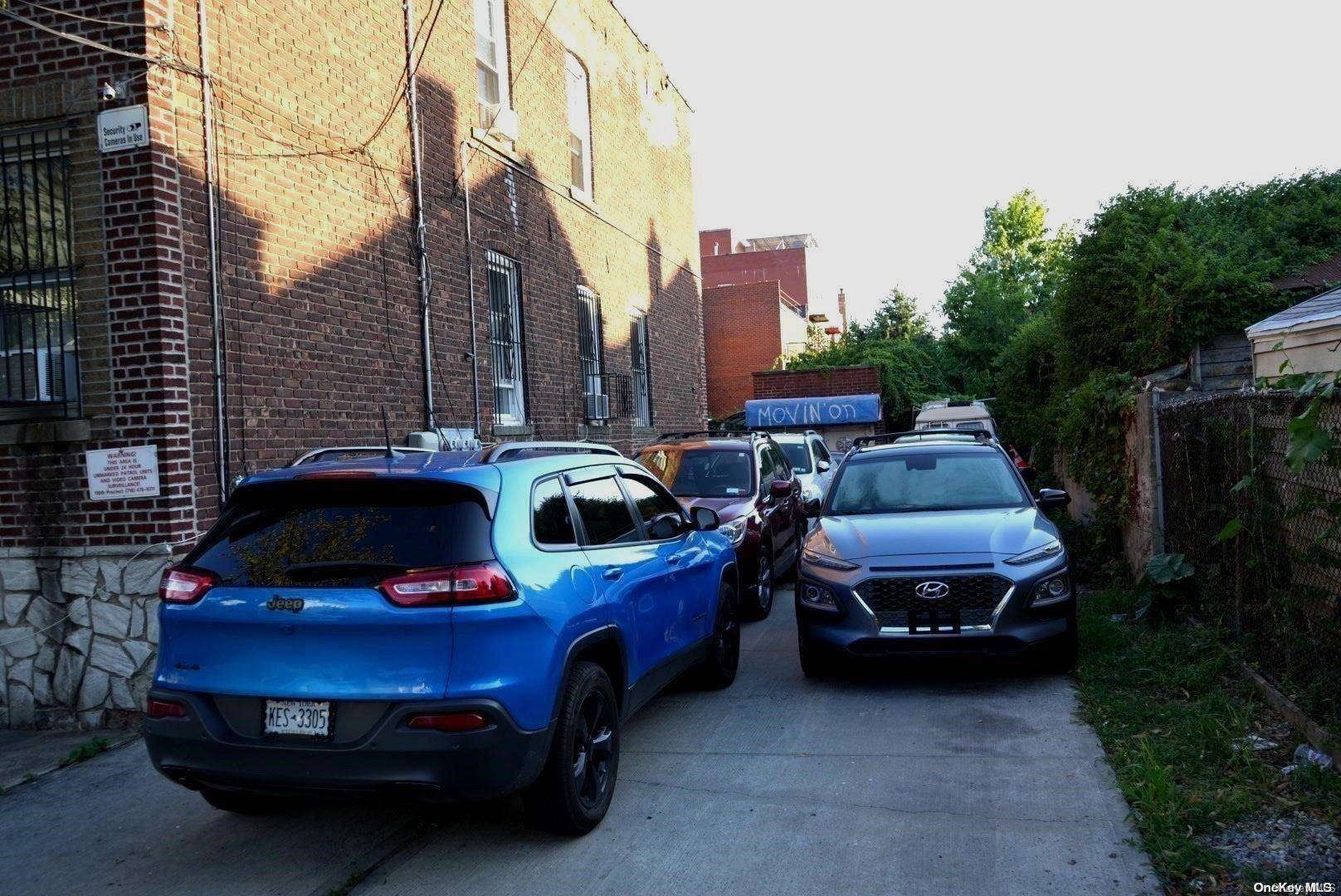 Elmhurst, NY 11373,57-40&38 Seabury ST
