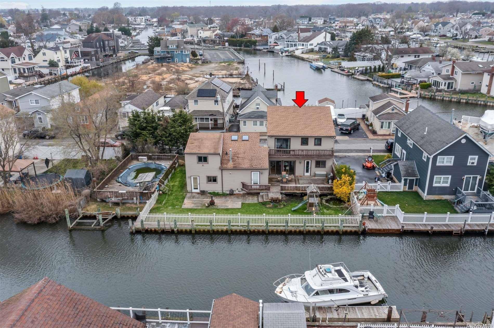 Bellmore, NY 11710,125 Kopf RD