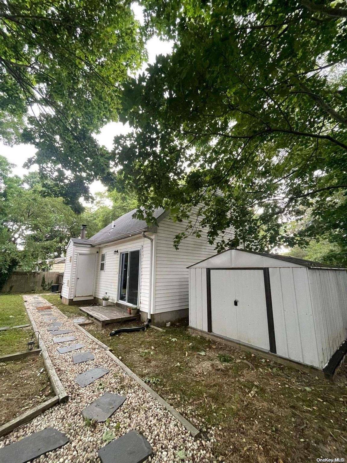 Mastic Beach, NY 11951,119 Lynbrook DR