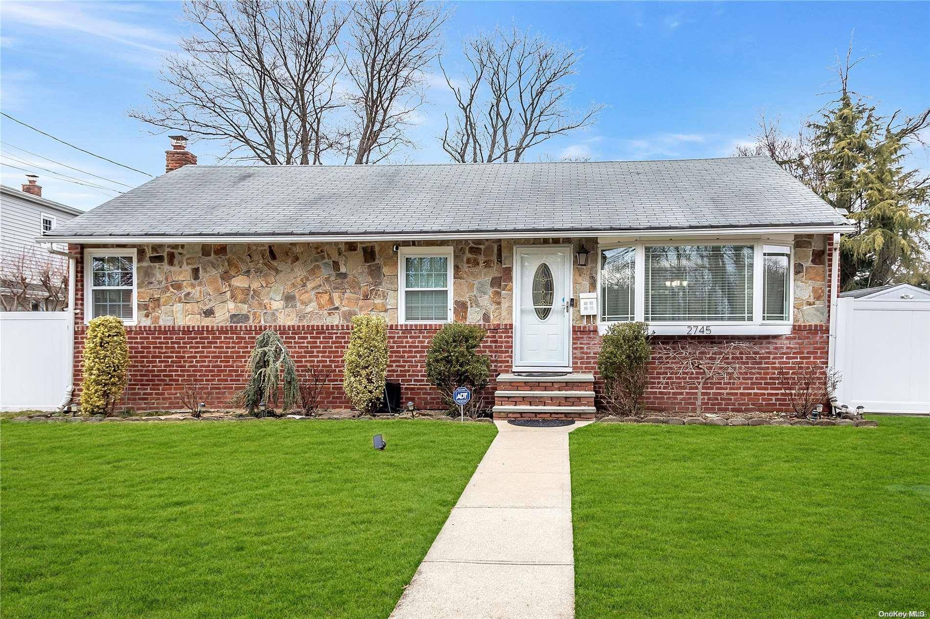 North Bellmore, NY 11710,2745 Preston PL