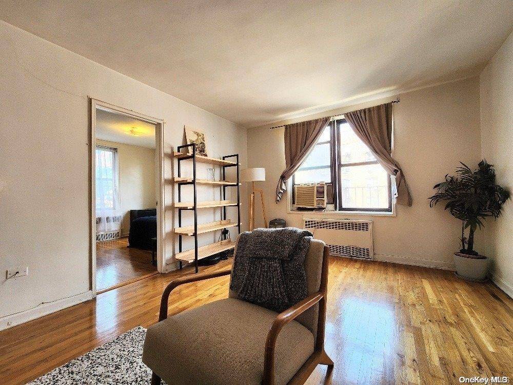 Forest Hills, NY 11375,67-30 Dartmouth Street #4B