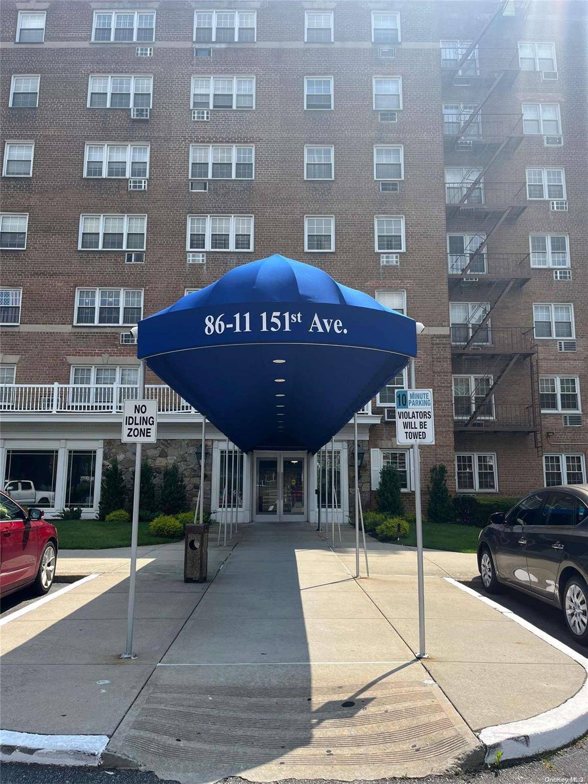 Howard Beach, NY 11414,86-11 151st AVE #6K