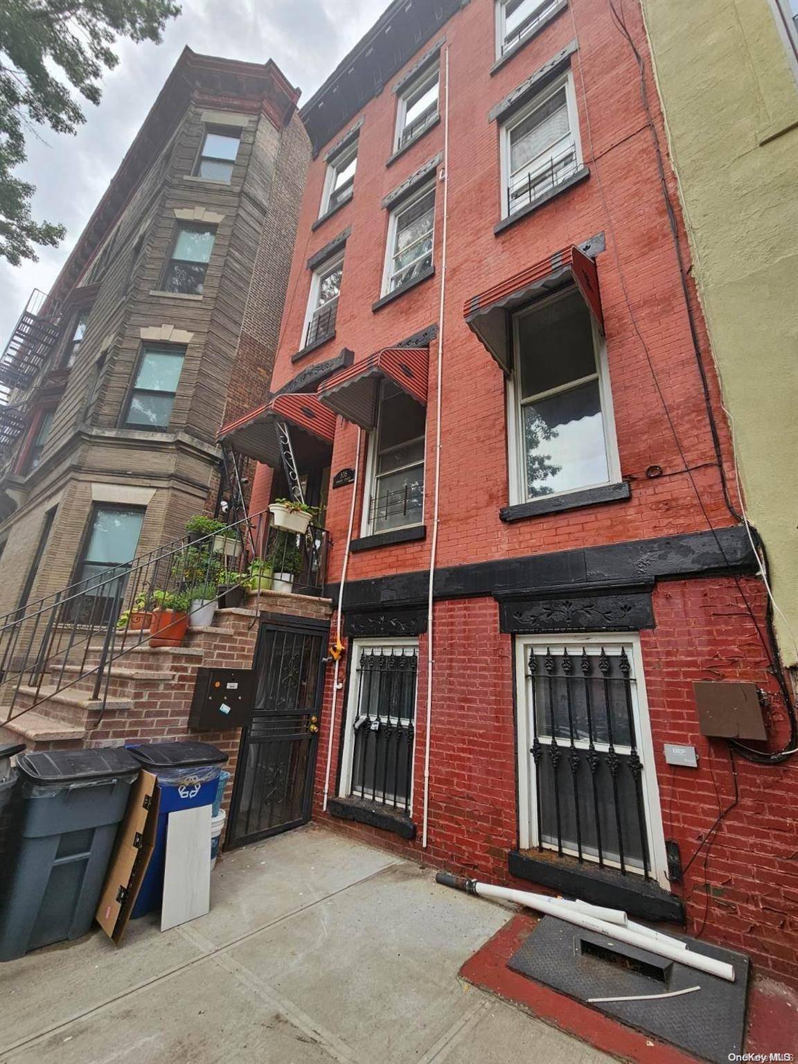 Bed-stuy, NY 11221,535 Monroe ST