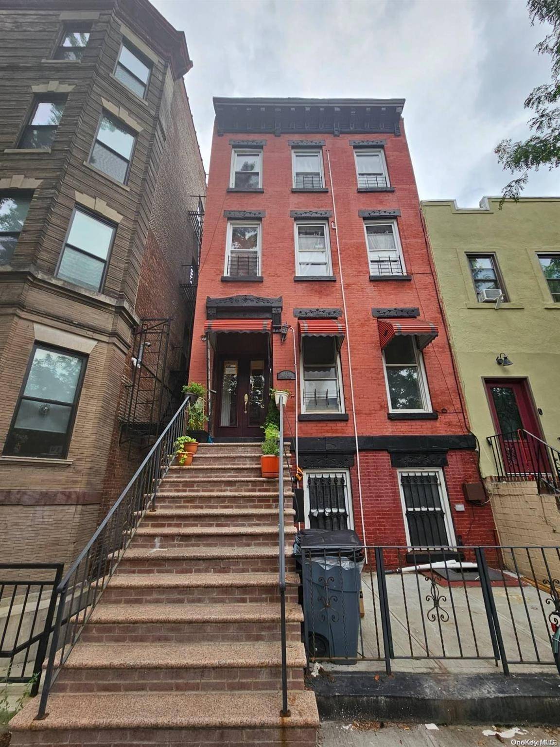 Bed-stuy, NY 11221,535 Monroe ST