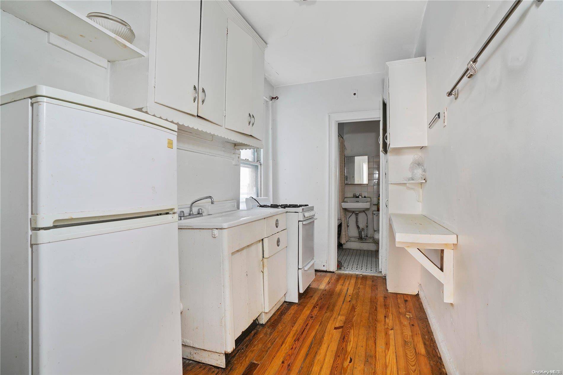 Brooklyn, NY 11211,234 Powers ST #6