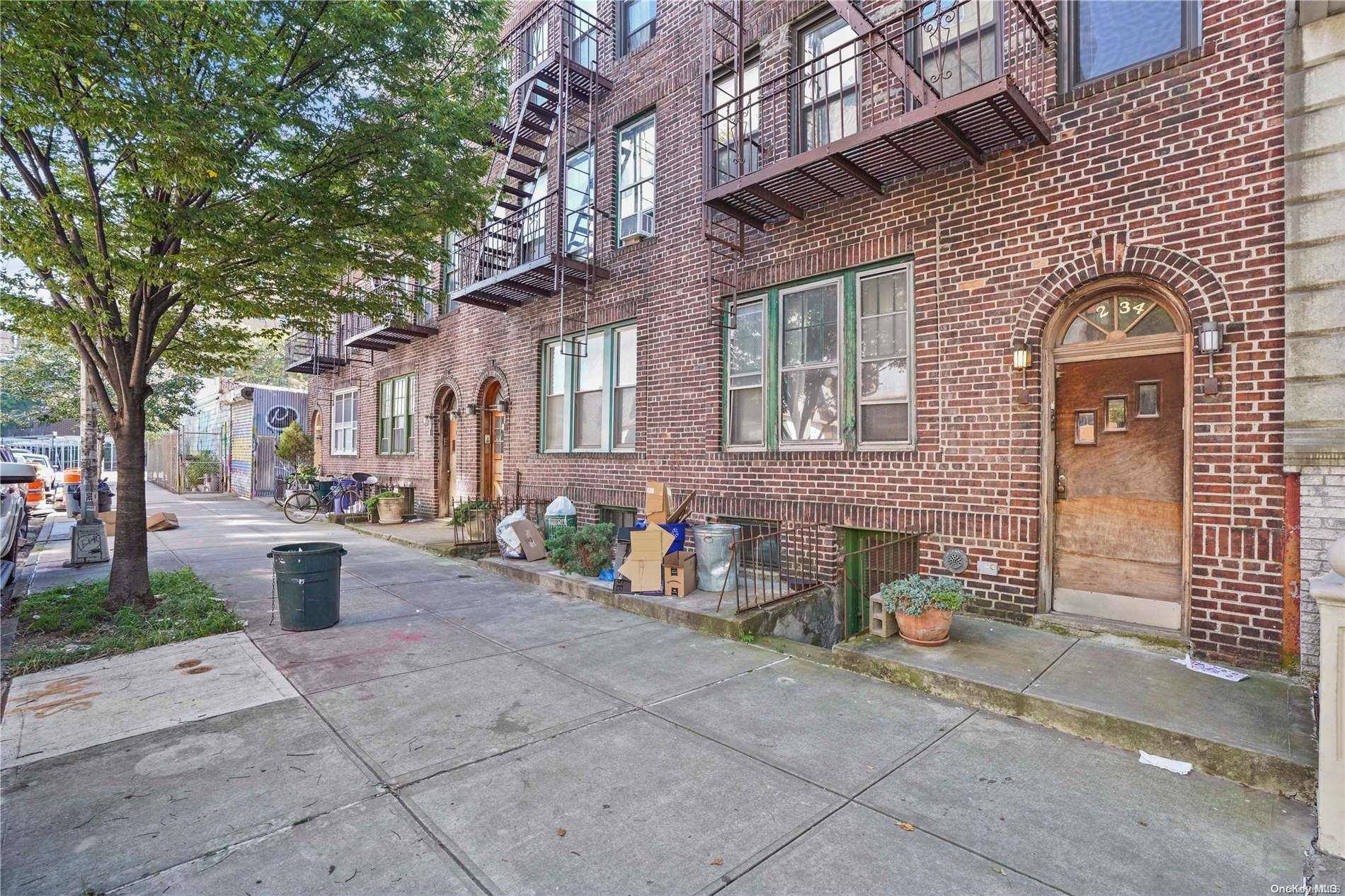 Brooklyn, NY 11211,234 Powers ST #6
