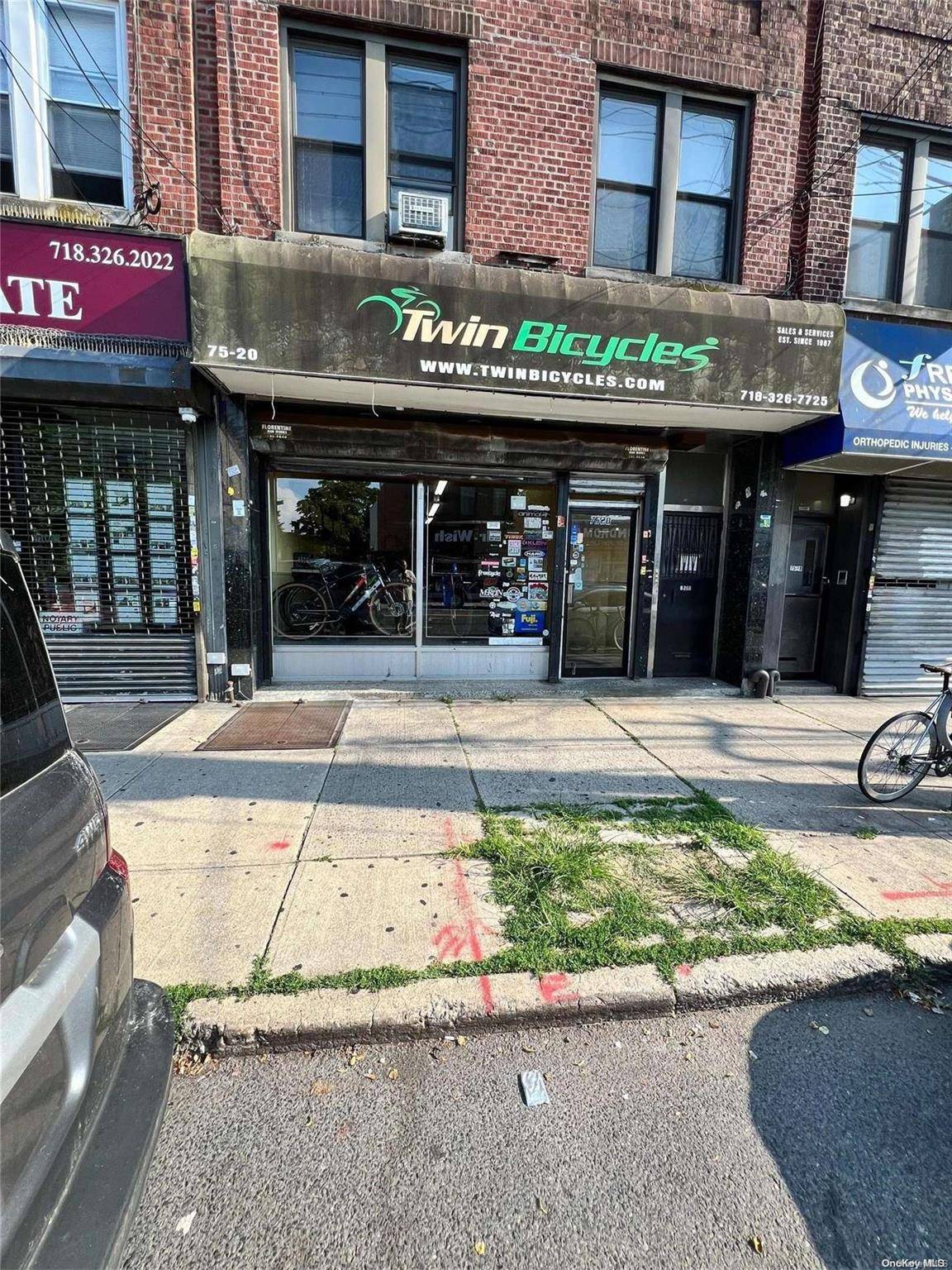 Middle Village, NY 11379,75-20 Metropolitan AVE