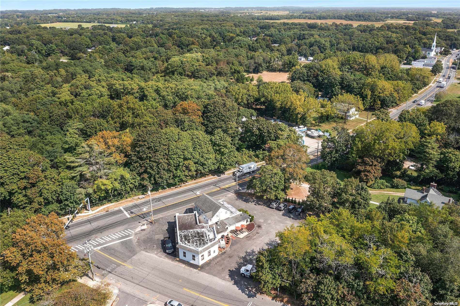 Riverhead, NY 11901,218 Main Road Rt-25