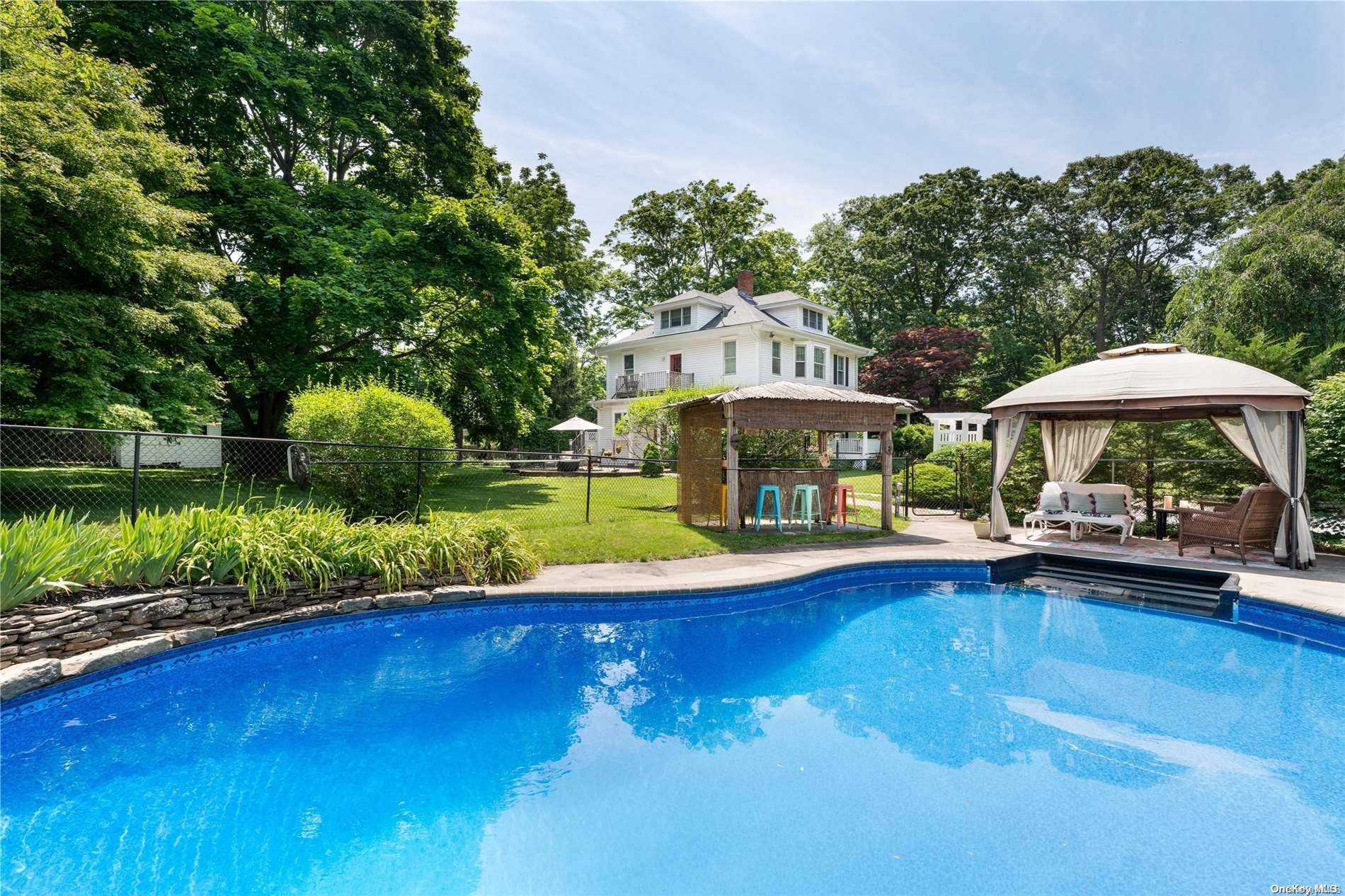 Miller Place, NY 11764,59 N Country RD