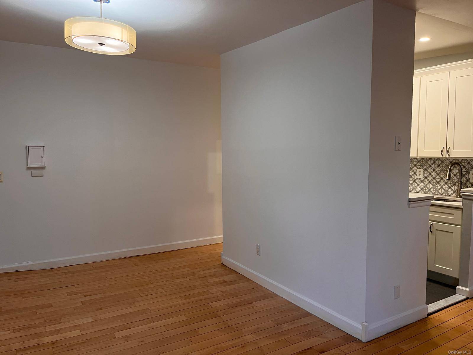 Staten Island, NY 10305,420 Maryland AVE #3B