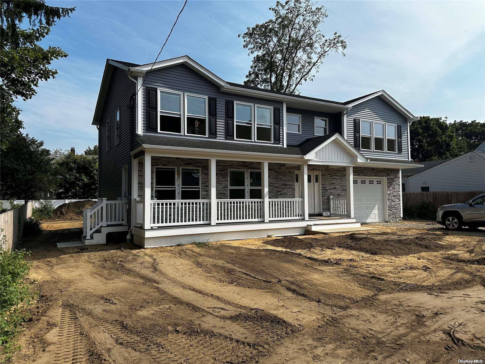 Amityville, NY 11701,17 Willis Avenue