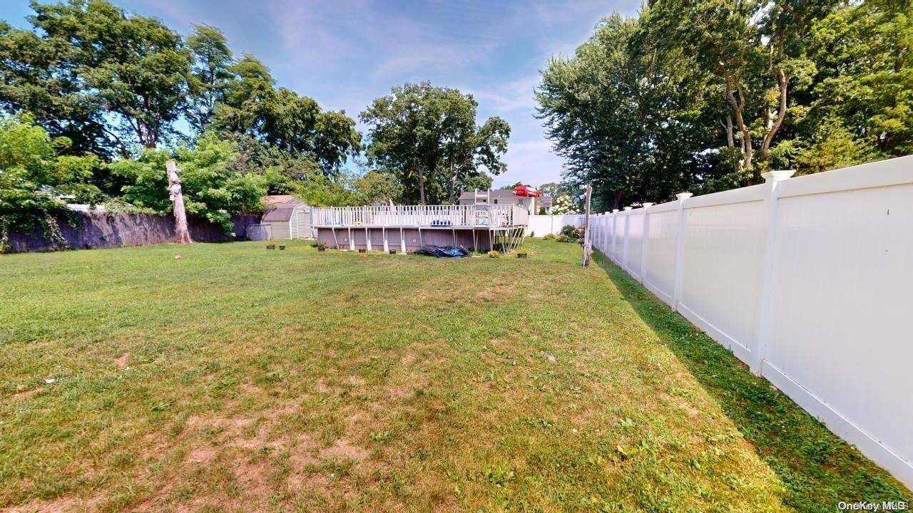 Ronkonkoma, NY 11779,2191 Feuereisen AVE