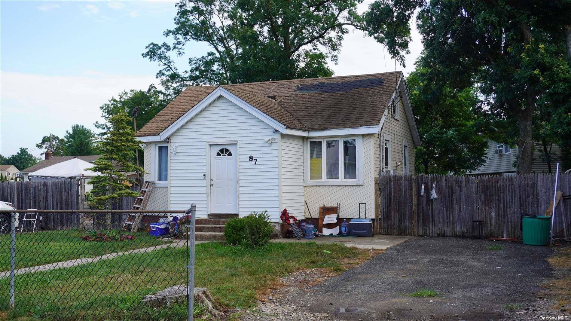 Wyandanch, NY 11798,87 Levey BLVD