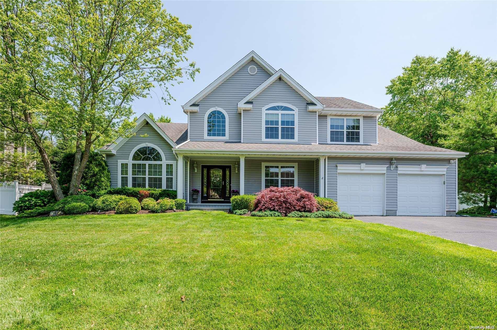 Greenlawn, NY 11740,8 Greenbrush CT