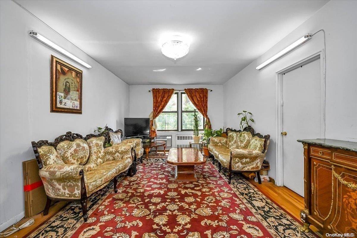 Forest Hills, NY 11375,102-30 Queens BLVD #3C