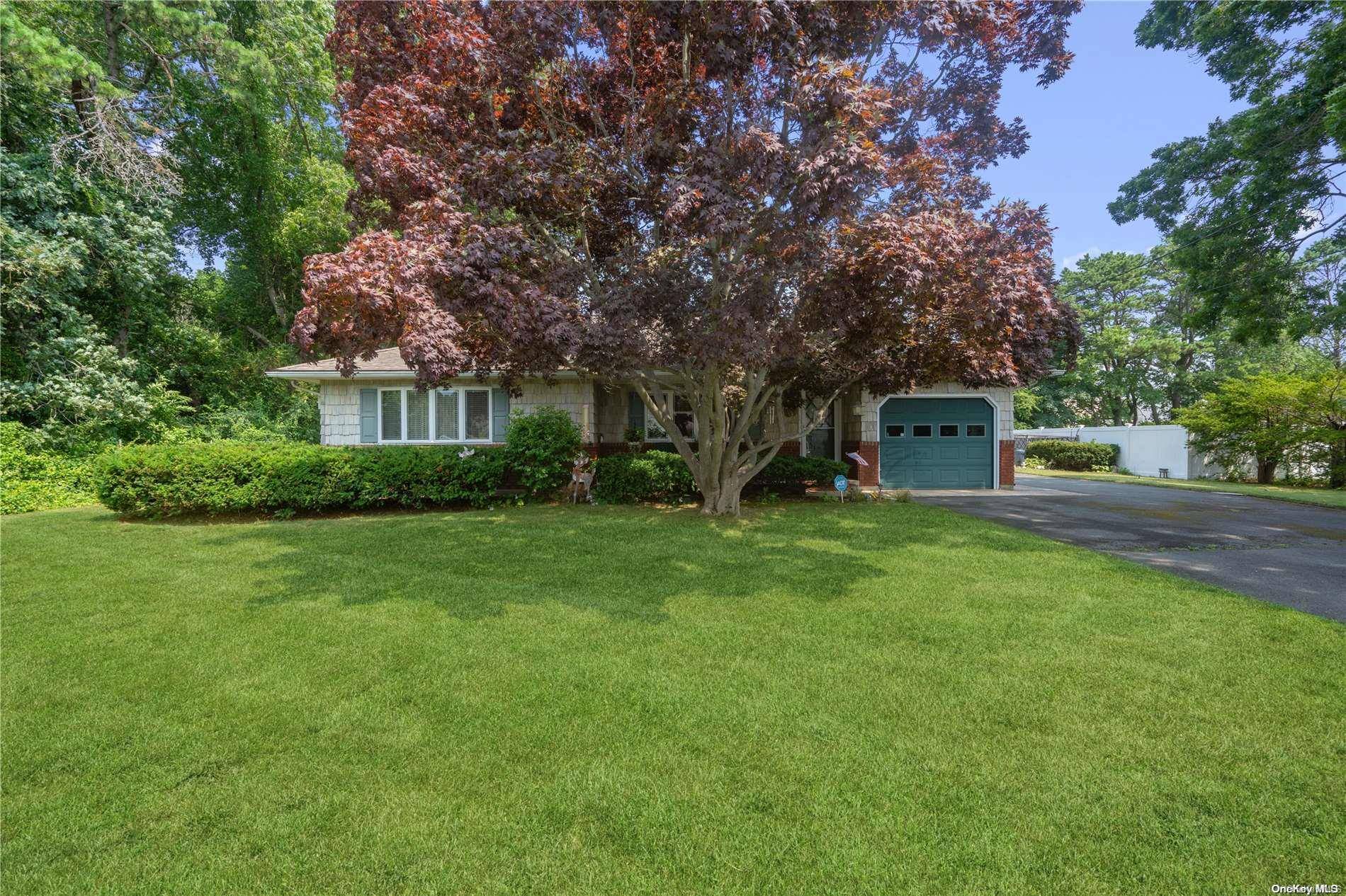 Islip Terrace, NY 11752,27 Seal RD