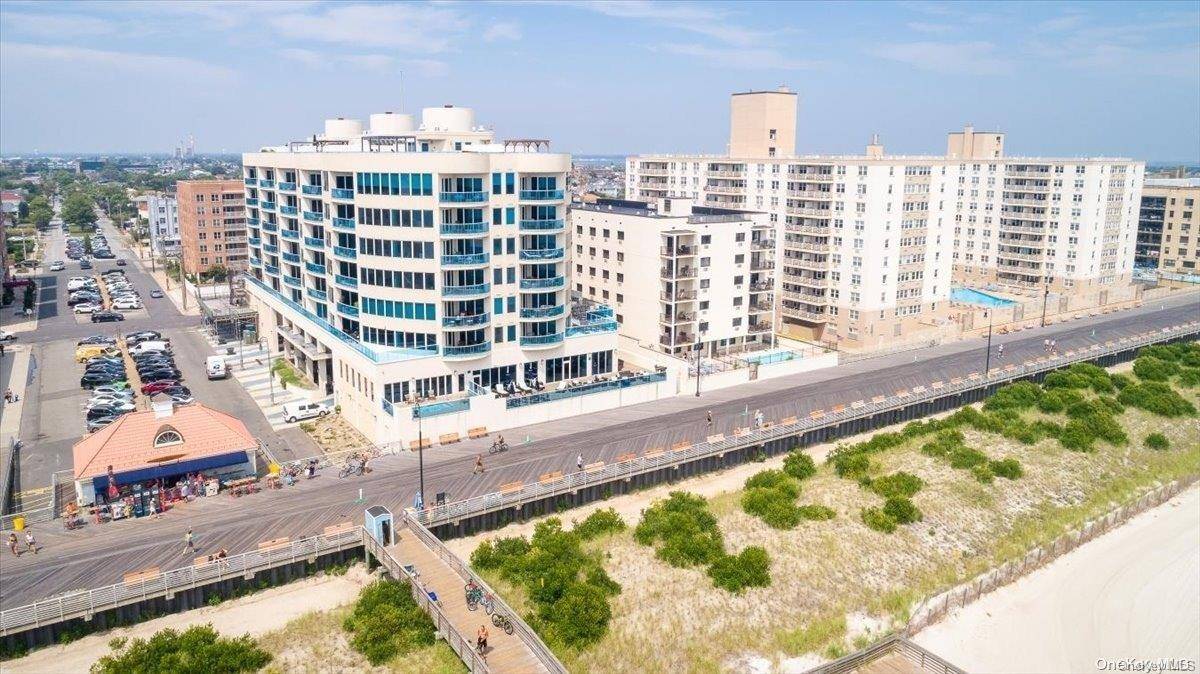 Long Beach, NY 11561,403 E Boardwalk #302