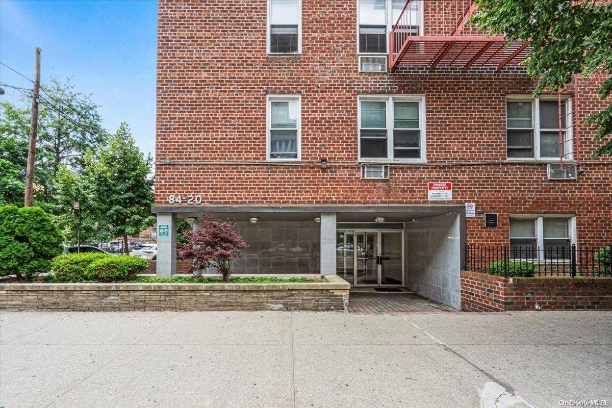 Elmhurst, NY 11373,84-20 51st Ave #5C