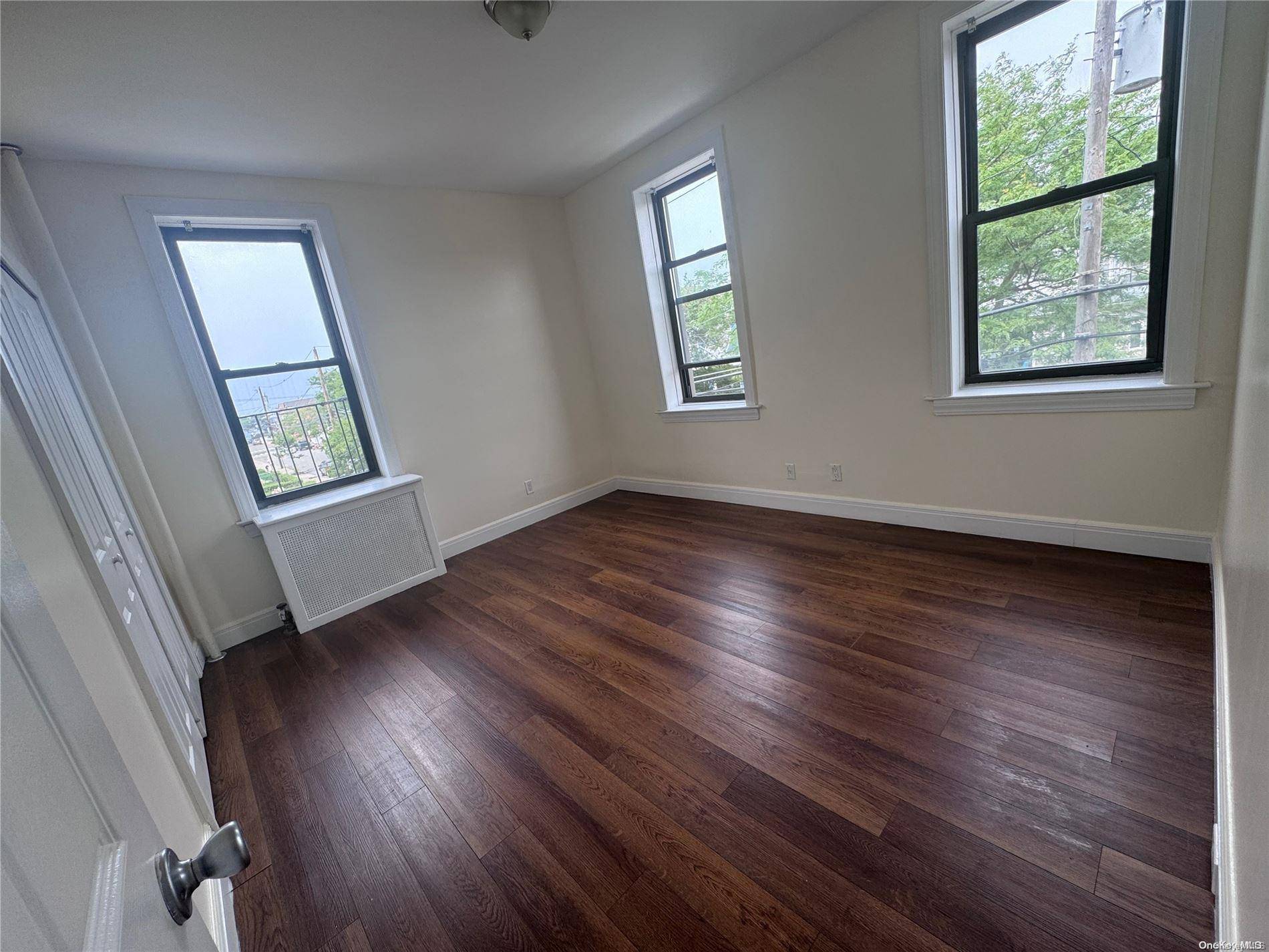 Rockaway Park, NY 11694,120-10 Rockaway Beach B