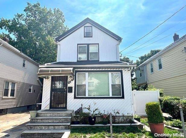 Springfield Gardens, NY 11413,122-48 Grayson ST