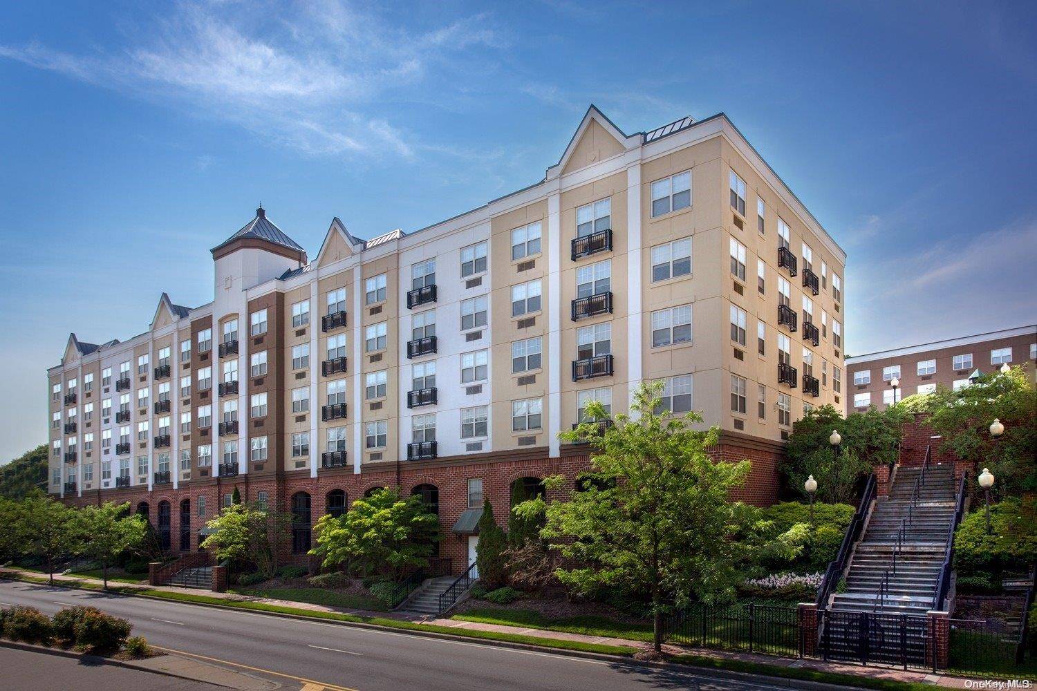Glen Cove, NY 11542,1100 Avalon ST #S1206