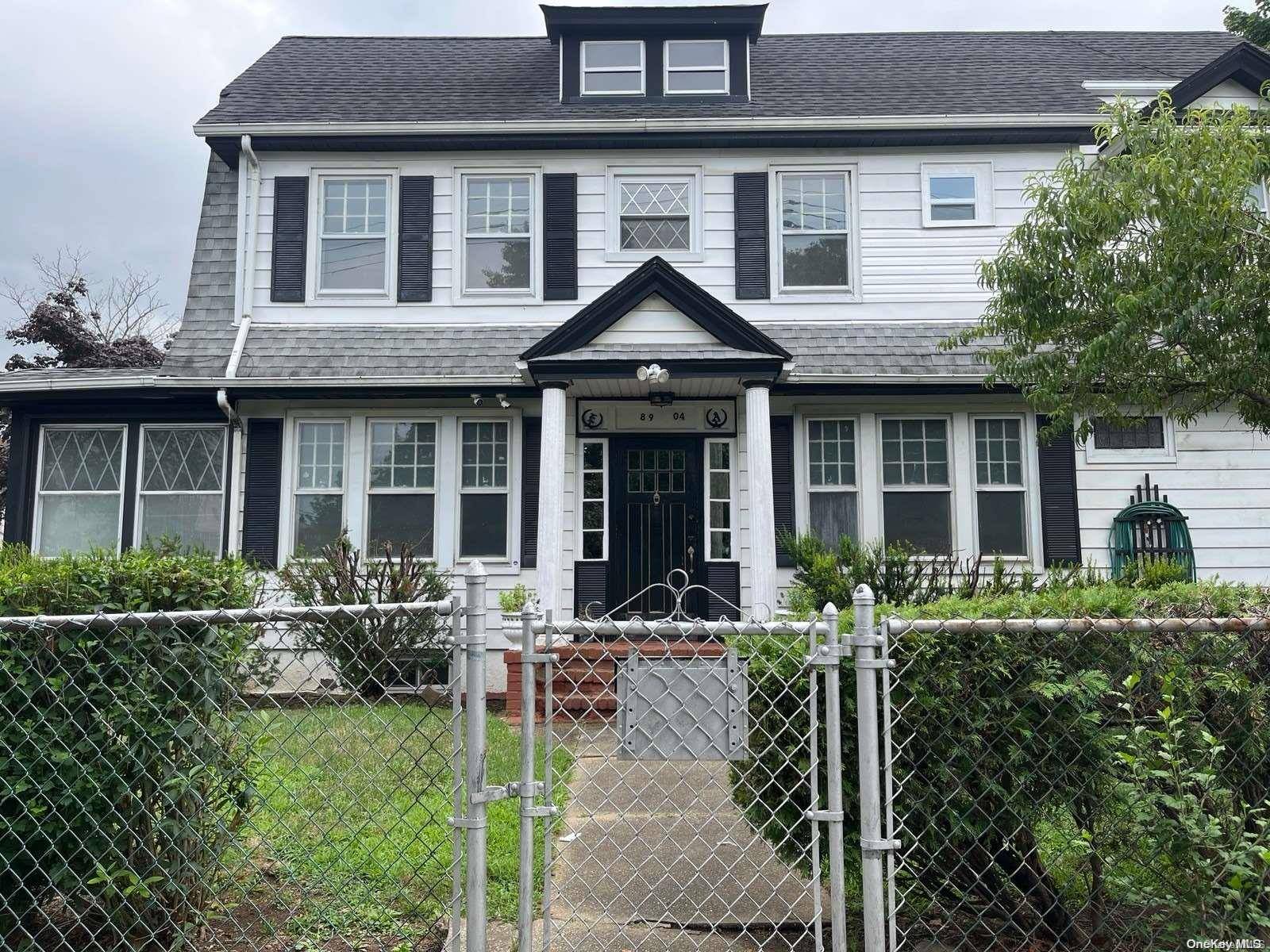 Richmond Hill, NY 11418,Address not disclosed