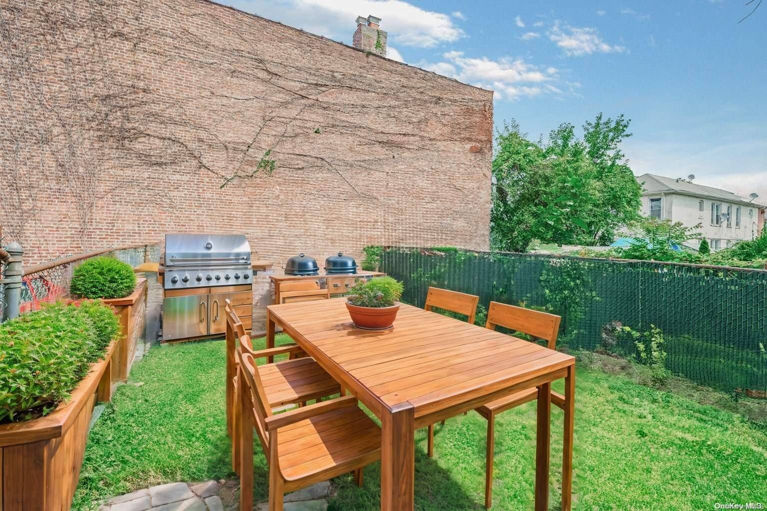 Brooklyn, NY 11208,1071 Blake AVE