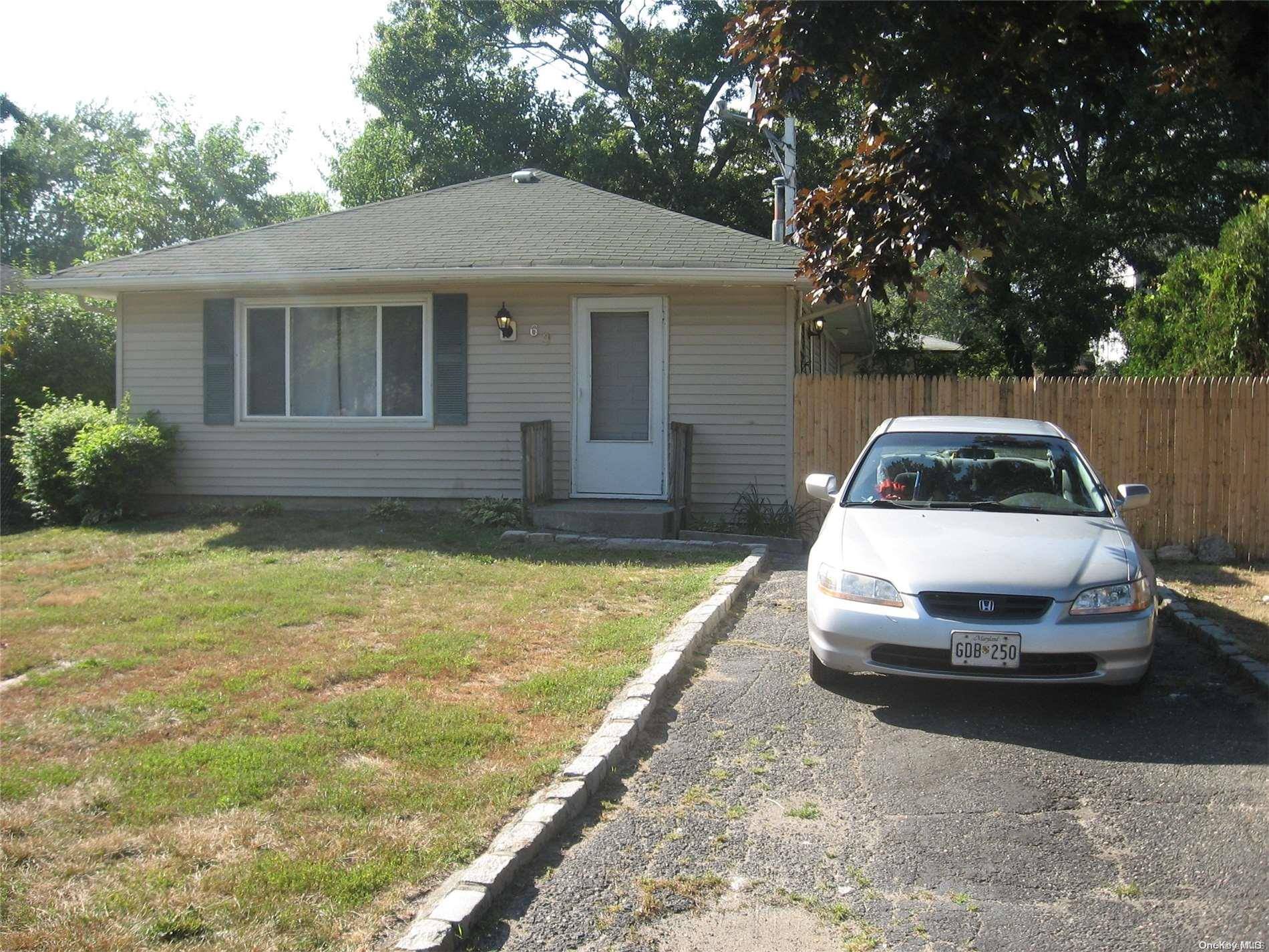 Shirley, NY 11967,69 Pinewood DR