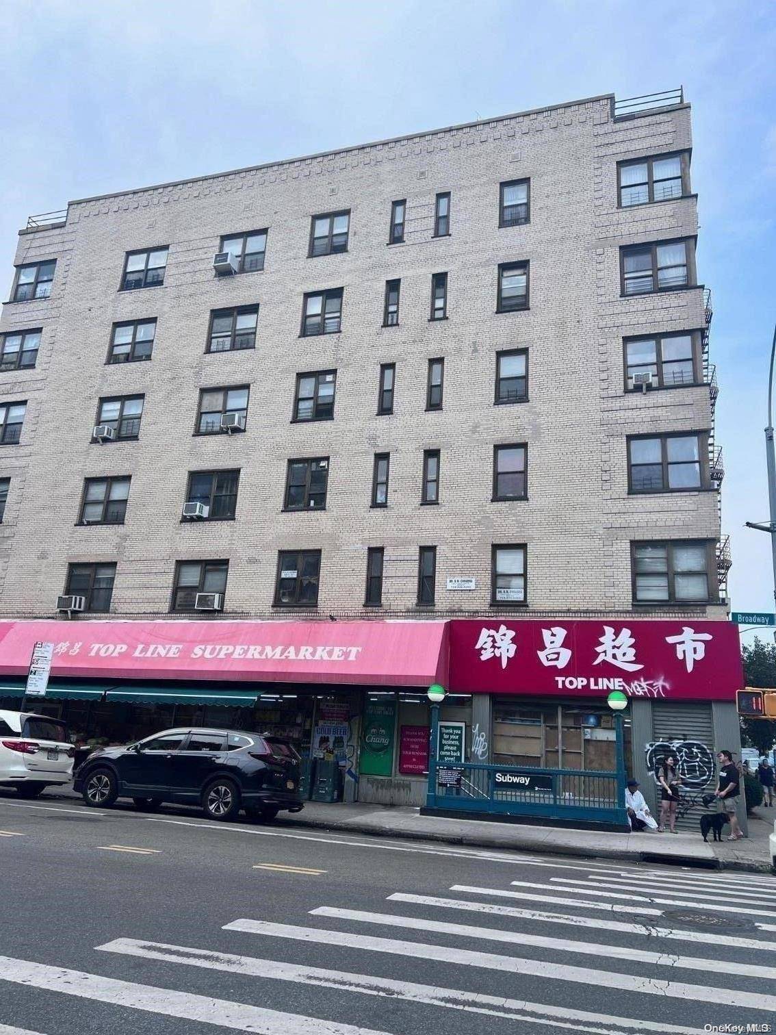 Elmhurst, NY 11373,82-01 Britton AVE #5M