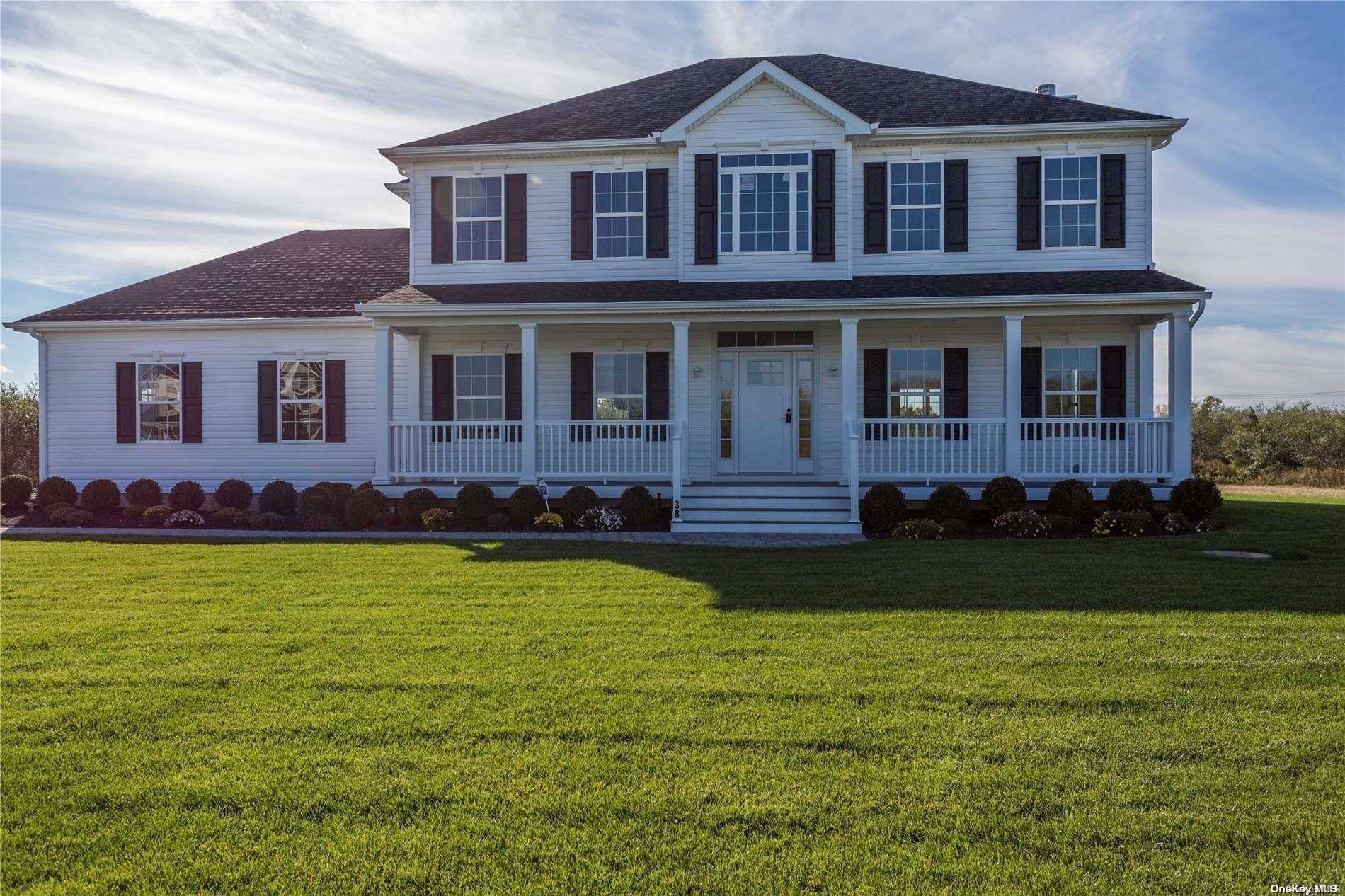 Hampton Bays, NY 11946,12 Wakefield RD
