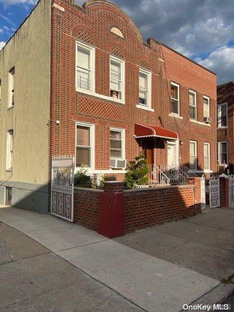 Brooklyn, NY 11212,315 Legion ST