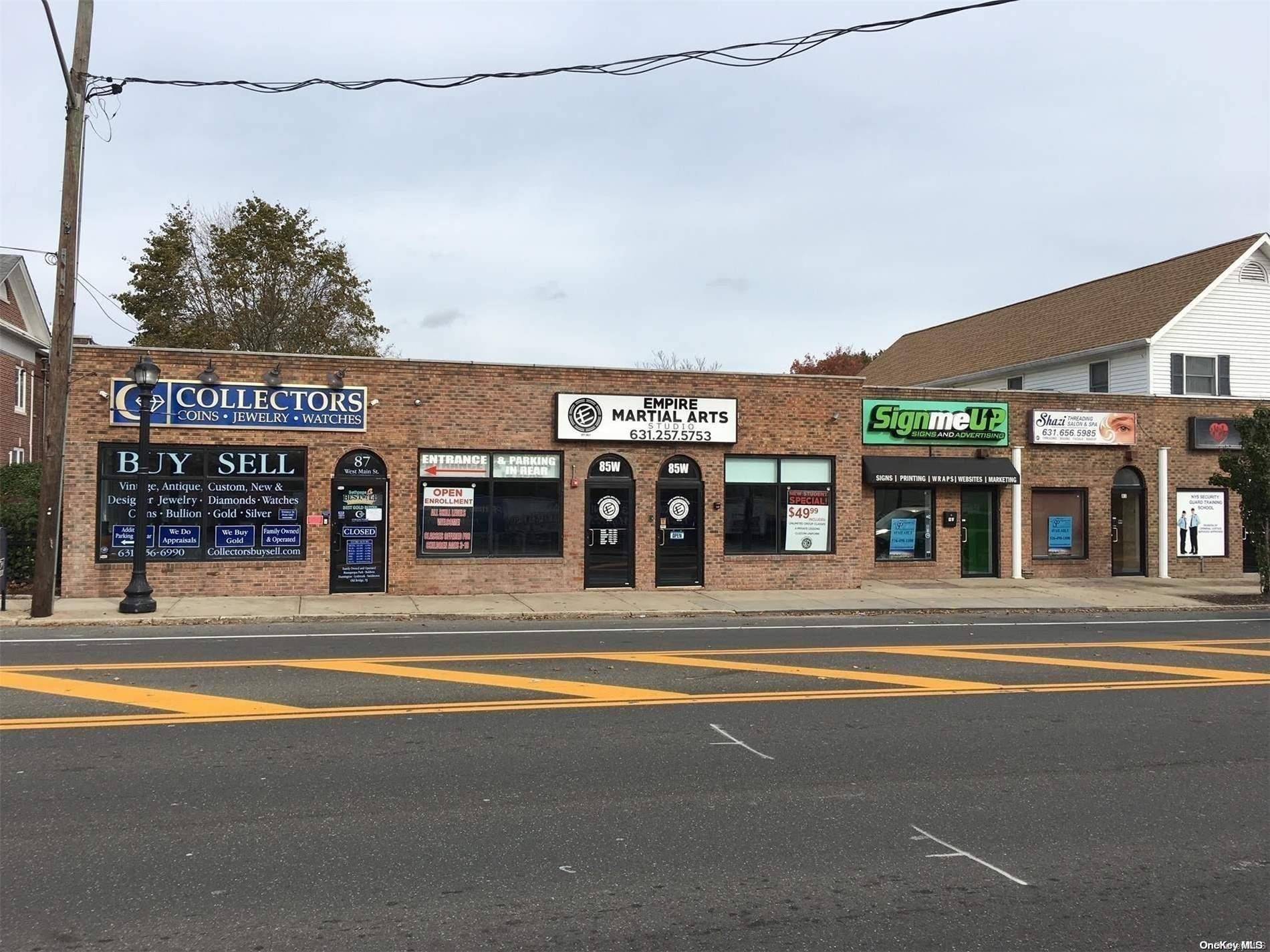 Smithtown, NY 11787,77 W Main ST