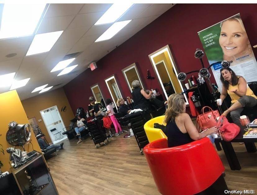 College Point, NY 11356,132-25 14-Ave