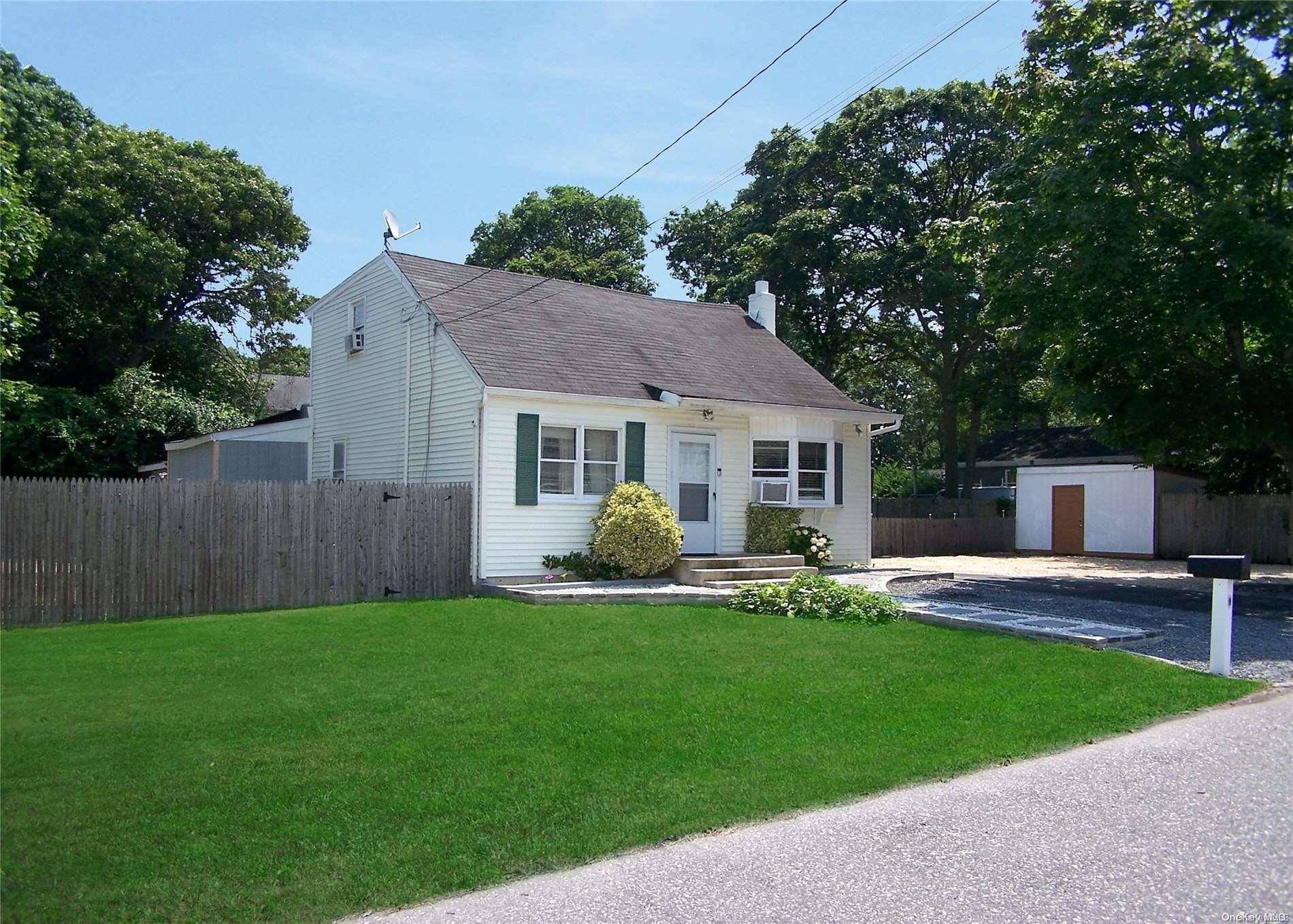 Shirley, NY 11967,9 Ashwood DR