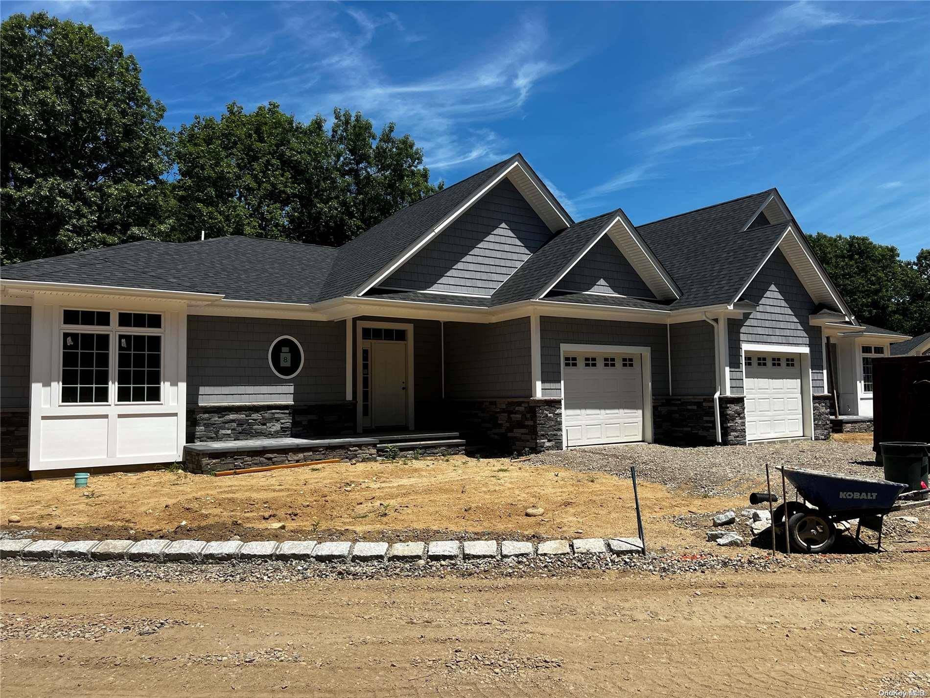 Islandia, NY 11749,7 Primrose LN #7