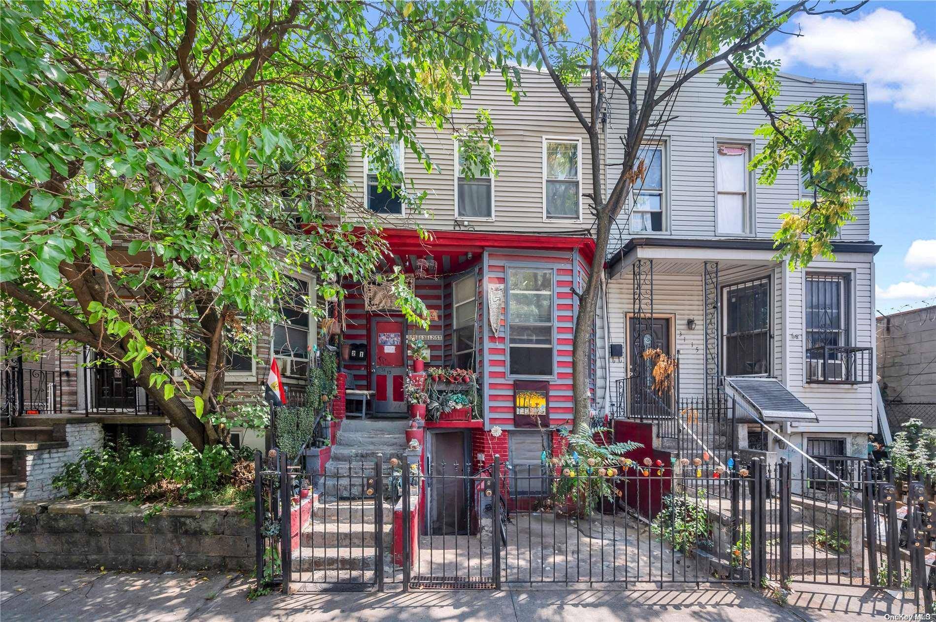 Astoria, NY 11106,31-13 12th ST