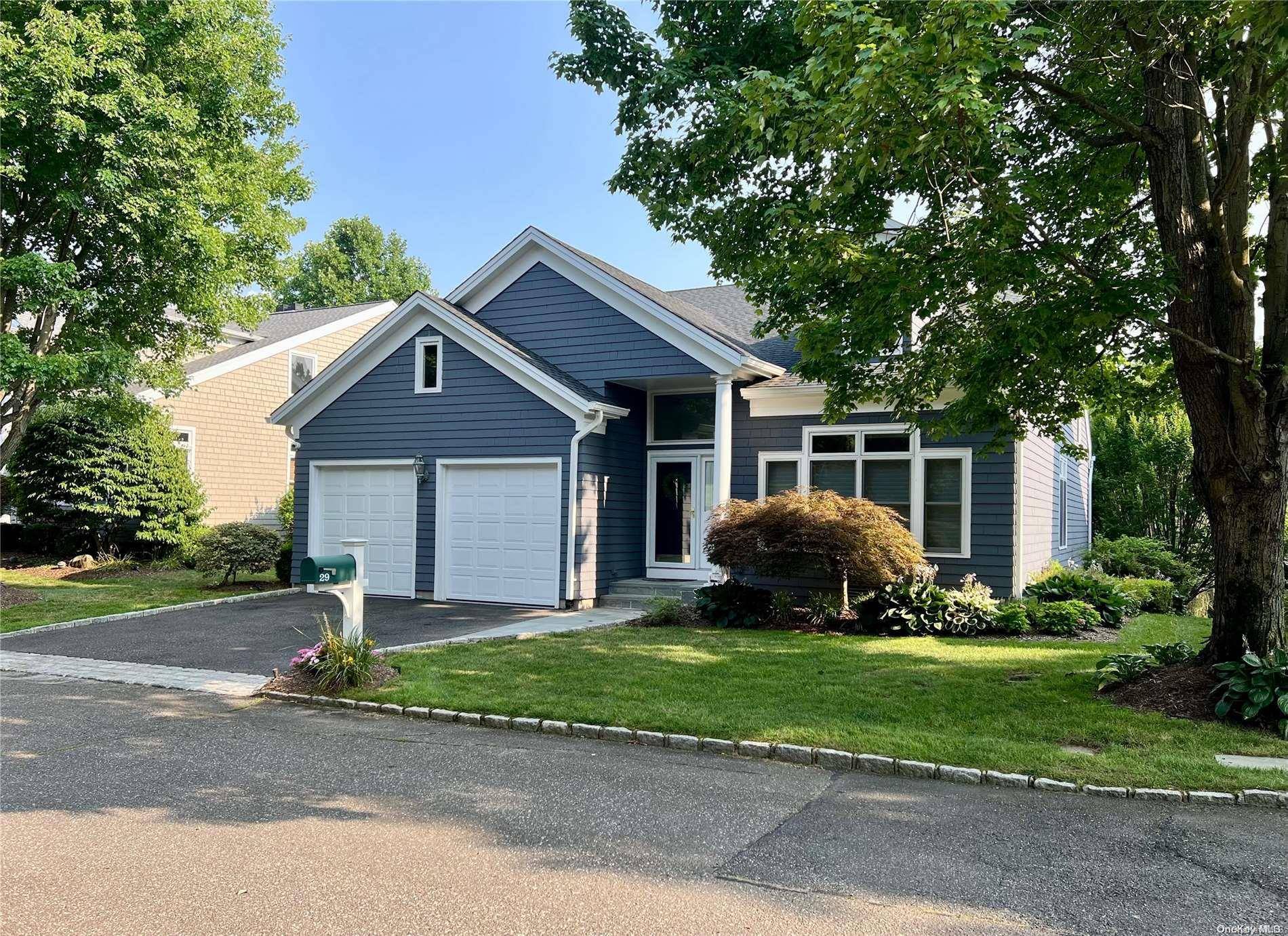 Oyster Bay, NY 11771,29 Fieldstone LN