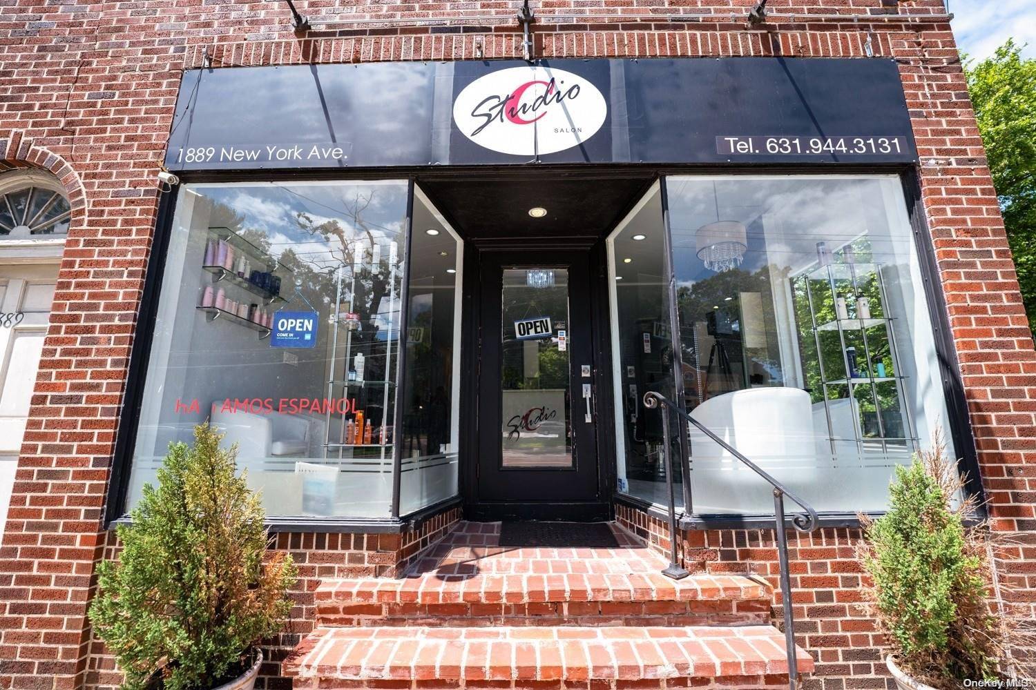Huntington Station, NY 11746,1889 New York AVE