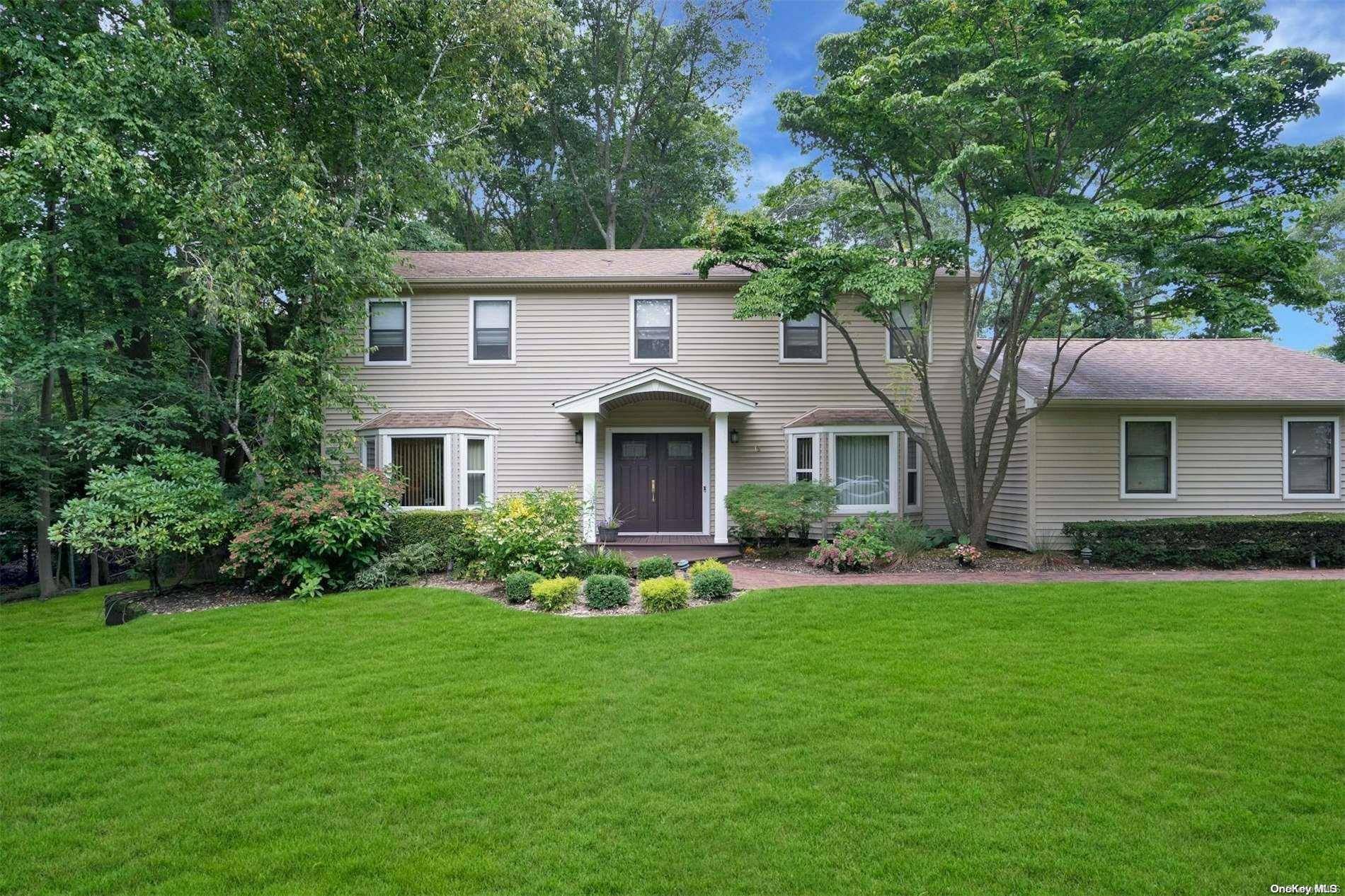 Dix Hills, NY 11746,15 Mcculloch DR