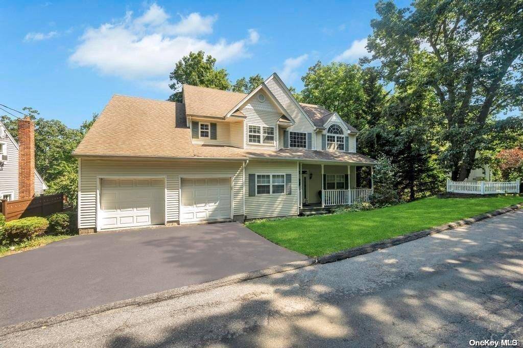 Huntington, NY 11743,33 Potter LN