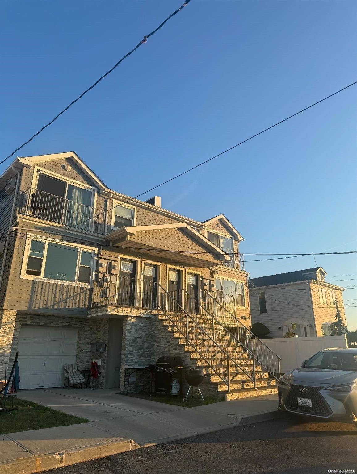 Arverne, NY 11692,74-17 Hillmeyer AVE