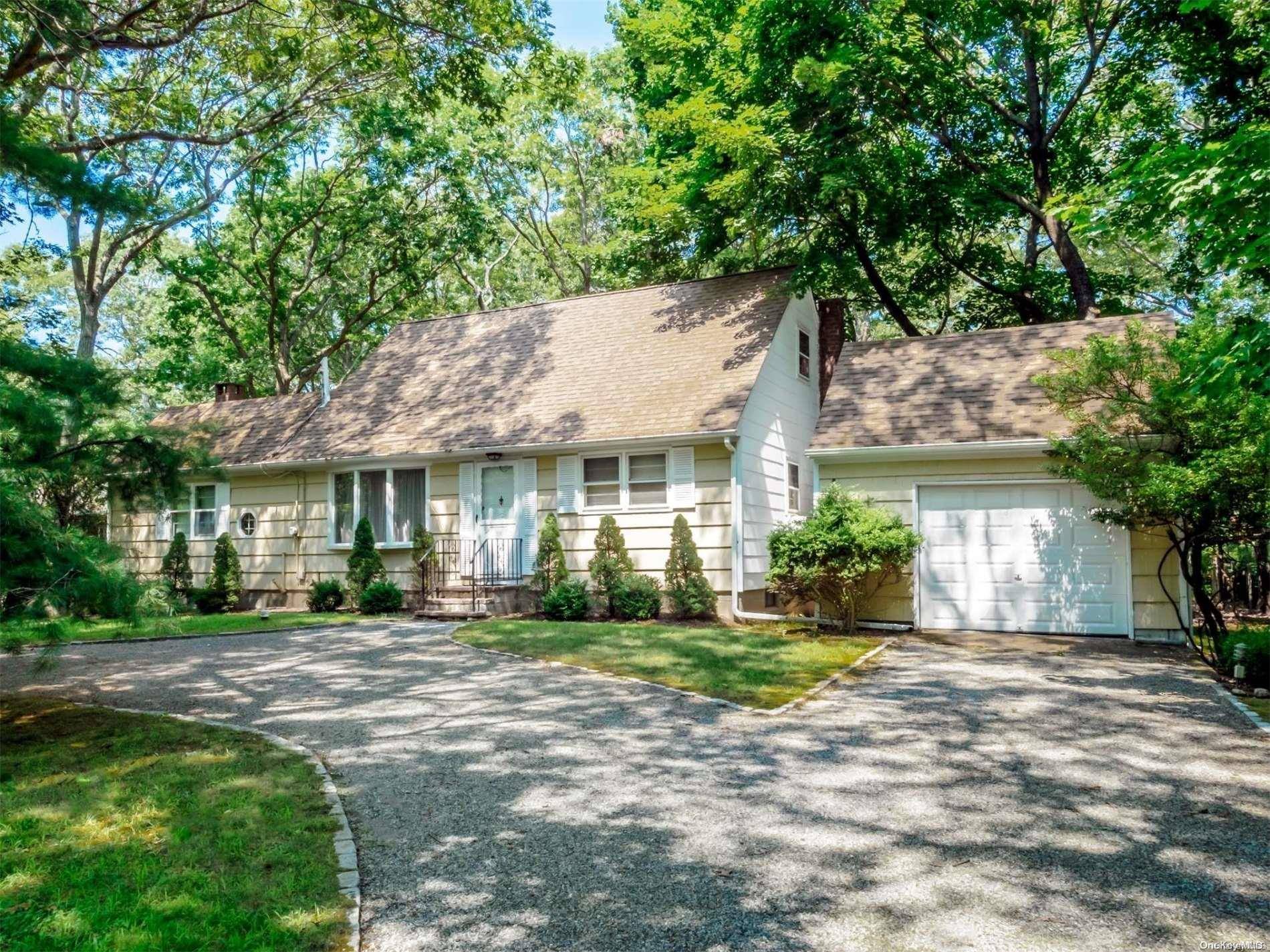 East Hampton, NY 11937,119 Pembroke DR