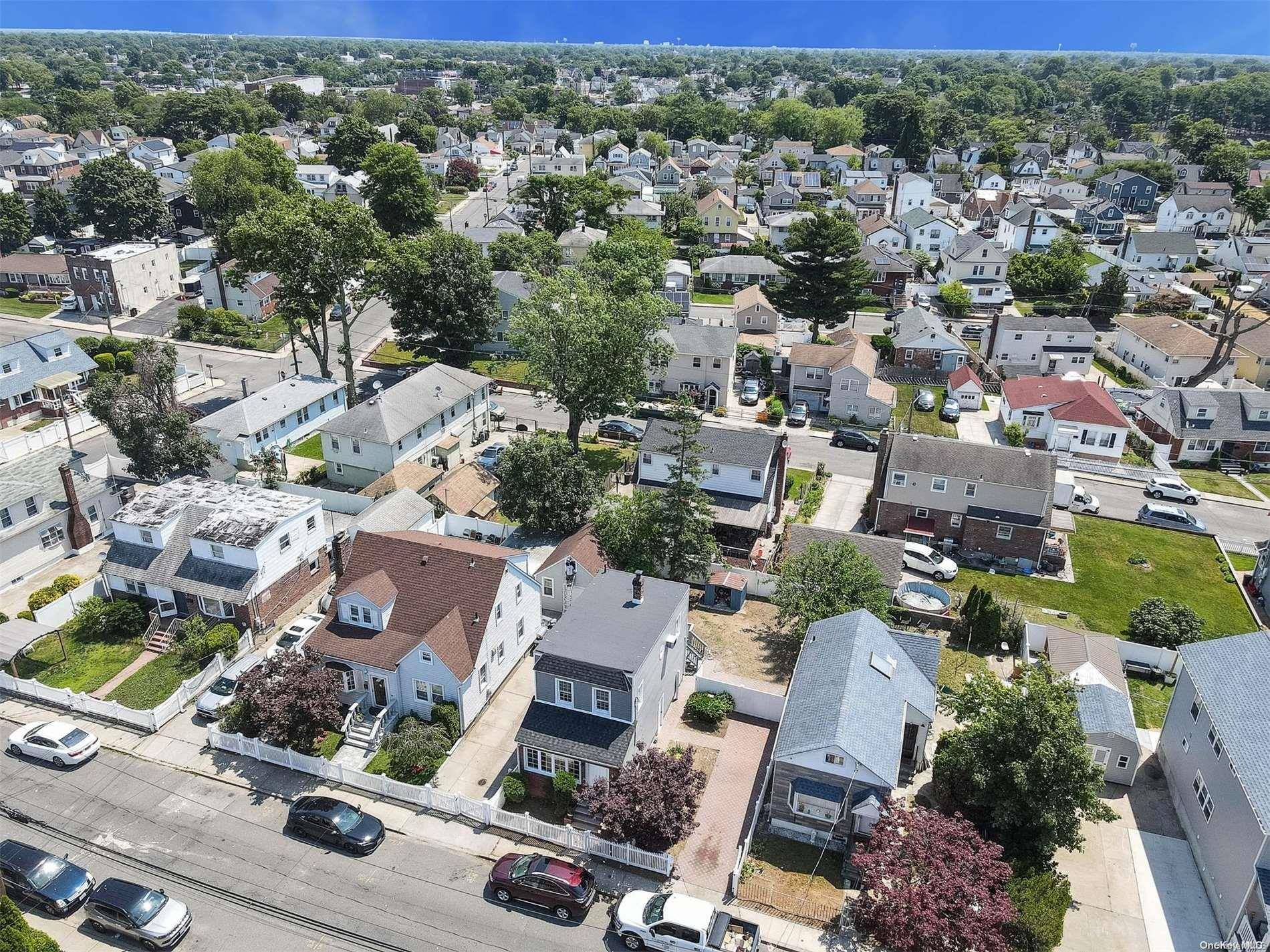 Elmont, NY 11003,138 Gotham AVE