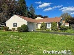 Mount Sinai, NY 11766,2 Cobblestone Way #2