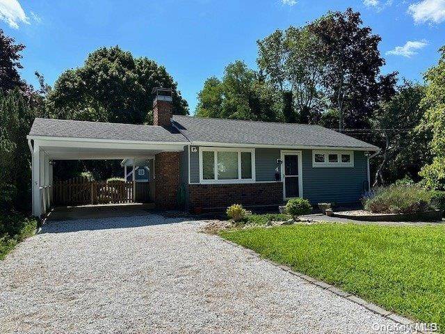 Hampton Bays, NY 11946,4 Oakhurst RD